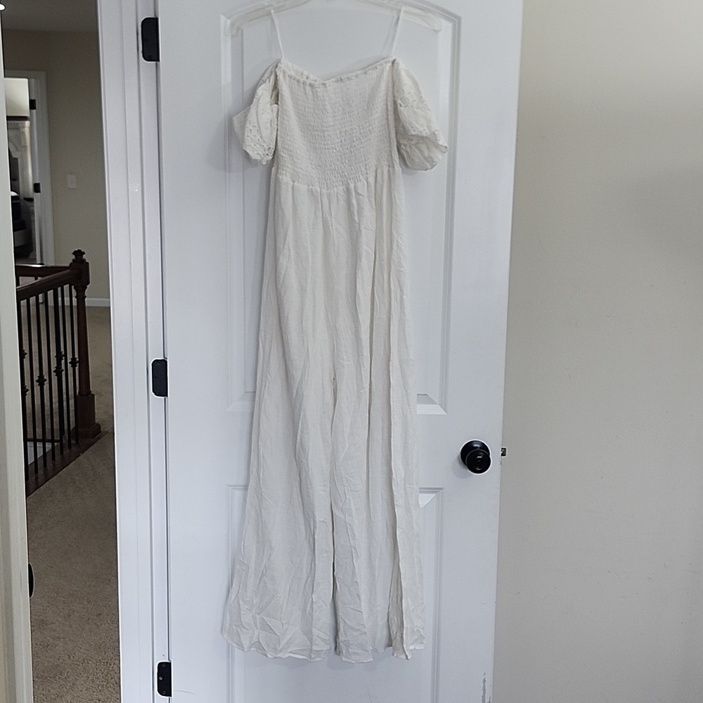 NWT HUMMINGBIRD WHITE SMOCKED OFF THE SHOULDER JUMPSUIT MEDIUM - Picture 12 of 16